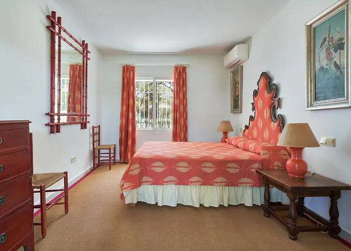 Villa Luxurious By The Sea *