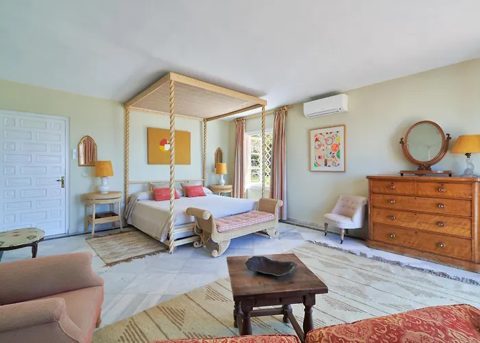 Luxurious By The Sea *