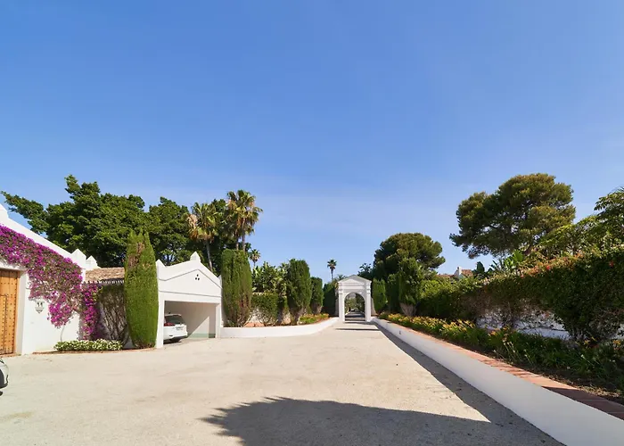 Villa Luxurious By The Sea Estepona