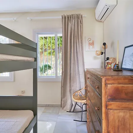 Luxurious By The Sea Vila *